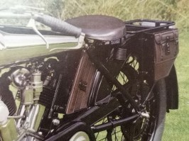 vzor-brašna na Brough Superior 1922_product